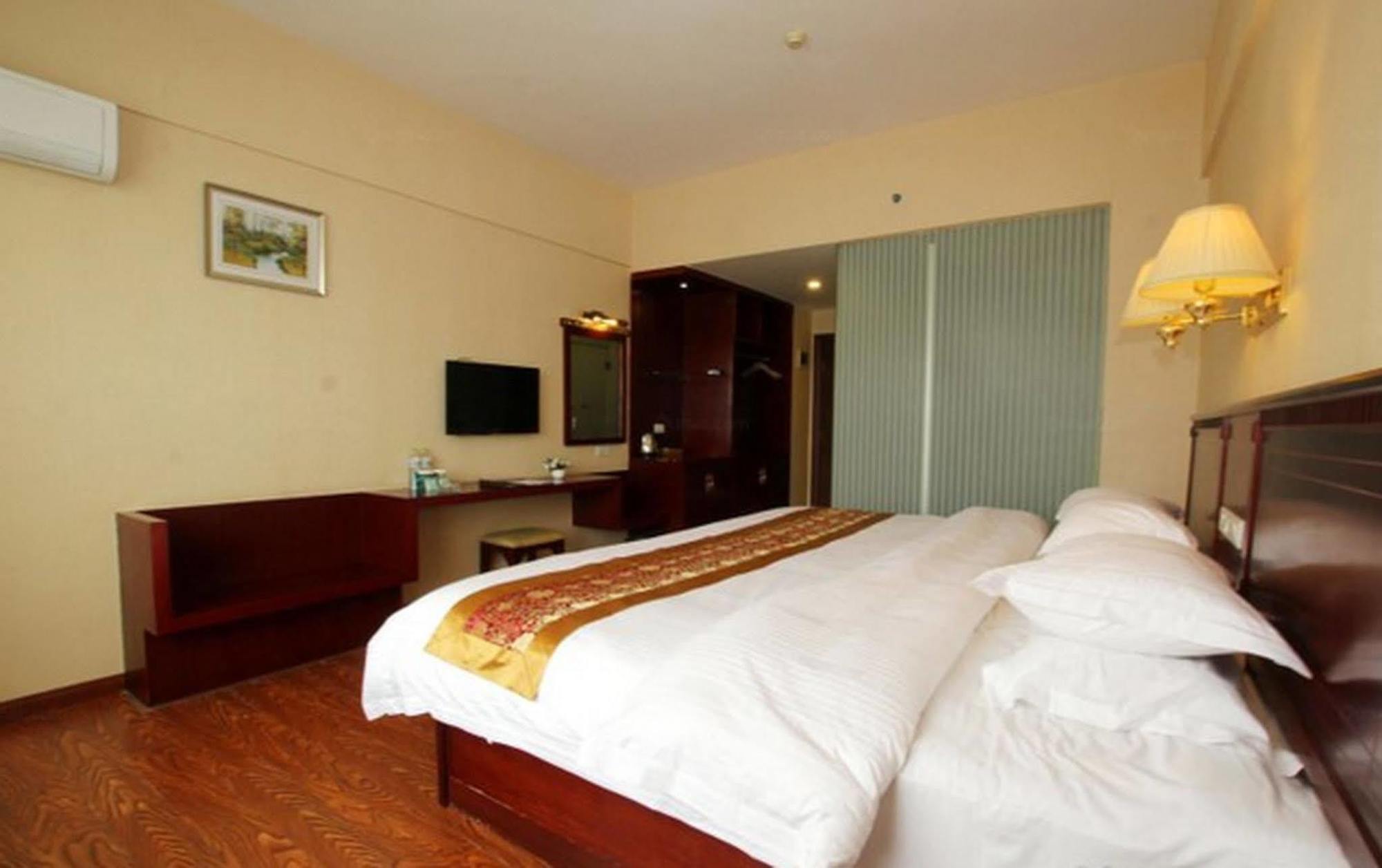Greentree Inn Guangxi Guilin Lingui Jinshan Square Jinshui Road Express Hotel Extérieur photo